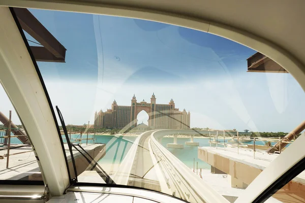Palm Jumeirah Monorail Dubaï Atteignant Atlantis Palm Vue Fenêtre Train — Photo