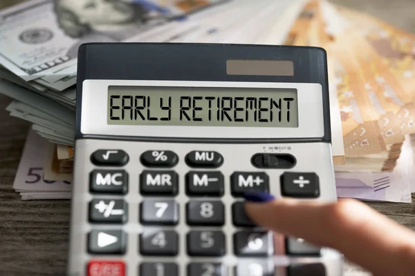 Active Woman Planning Early Retirement Calculating Machine Her Savings Pension — Stock Photo, Image