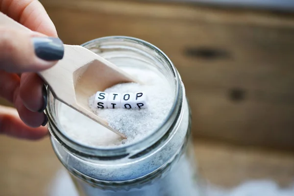Pare Consumir Sal Excessivo Com Colher Madeira Adega — Fotografia de Stock