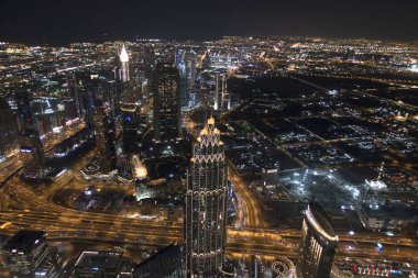 Dubai, Birleşik Arap Emirliği, gökdelenden gece çekimi