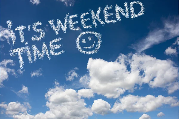 Zijn Weekend Tijd Wolken Wereld Heldere Blauwe Hemel Stockfoto