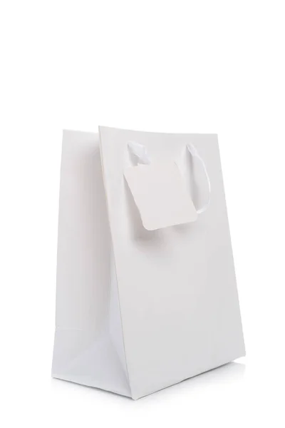 Бумажные Пакеты Ручками Ленты Белый Пакет Подарка Изолированном Фоне — стоковое фото