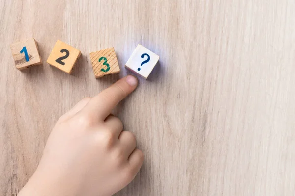 Wooden Cubes Numbers Teaching Child Preschool Age Mathematics Question Mark — Stock Photo, Image