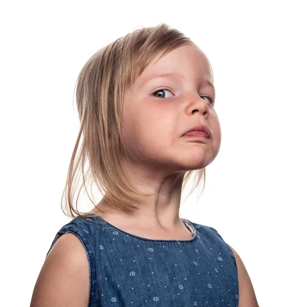 Niña Con Pelo Rubio Severa Niño Orgulloso Sobre Fondo Blanco — Foto de Stock