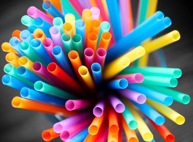 dağınık renkli pipet grubu