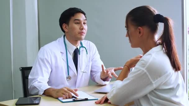 Saúde Mental Psicólogo Aconselha Paciente Desemprego Problemas Econômicos Durante Situação — Vídeo de Stock