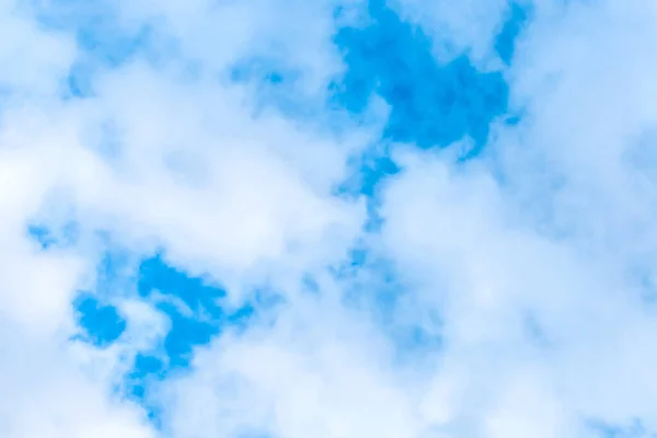 Nuvens Suaves Brancas Fundo Céu Azul — Fotografia de Stock