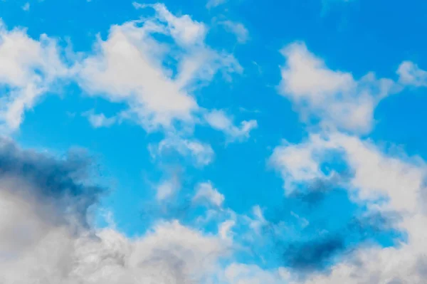 Céu Azul Com Abstrato Nuvens Brancas Textura Fundo — Fotografia de Stock