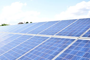 Güneş panelleri bölüm içine monte edildi