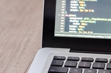 Ofis işleri dizüstü bilgisayar ile