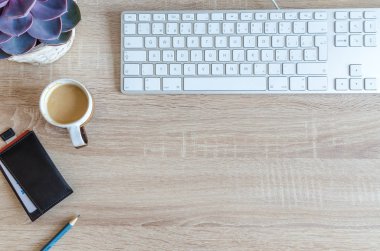 Genellikle gün ofiste çalışmak