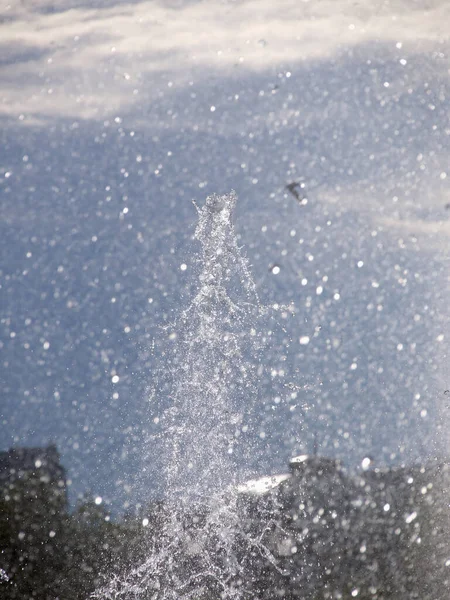 Fontäne Fällt Die Sonne — Stockfoto