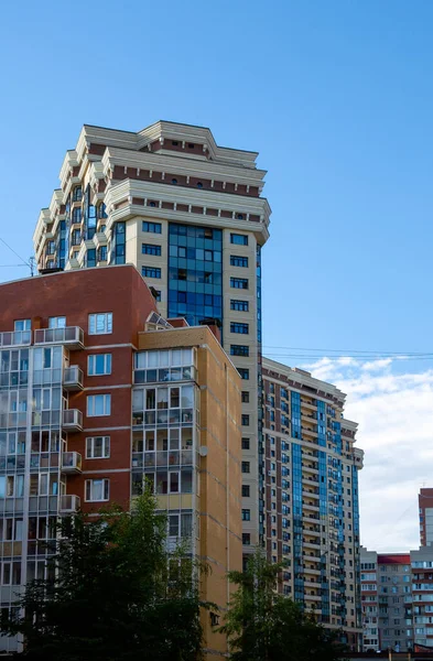 Saint Petersburg şehir merkezinde yeni binalar