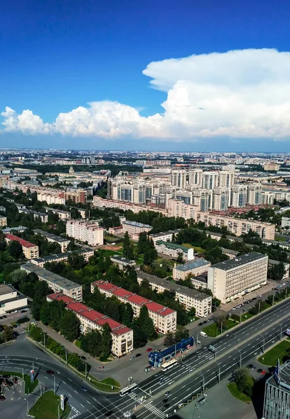 St. Petersburg şehrinin hava panoramik manzarası