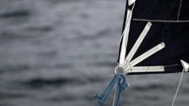 Sailing yacht in ocean slow motion. — Stock Video