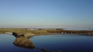 Yeni Dünya Vaigach Rus Kuzey tarihinde dron'un gelen insanlar soğuk vahşi üzerinde görüş.