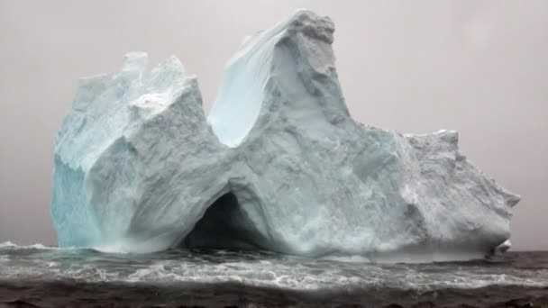 Iceberg in ocean of Antarctica. — Stock Video