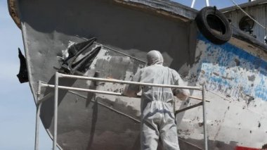 Alt boya fırça metal açık gemi tersanesinde Moskova bağlantı noktası ile.