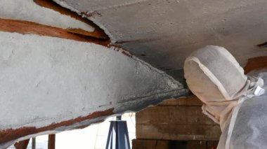 Alt boya fırça metal açık gemi tersanesinde Moskova bağlantı noktası ile.