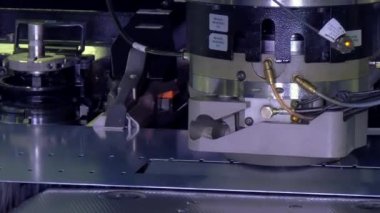 Kesme delik delikli sac sanayi Cnc makine, damgalama.