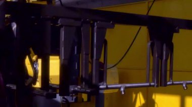 Demir lazer argon fabrikasında endüstriyel Cnc makine üzerinde kaynak metal.