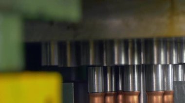 Endüstriyel Cnc makine üzerinde metal bakır boru imalatı.