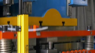 Kesme delik delikli sac sanayi Cnc makine, damgalama.