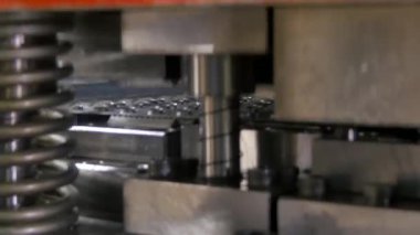 Kesme delik delikli sac sanayi Cnc makine, damgalama.