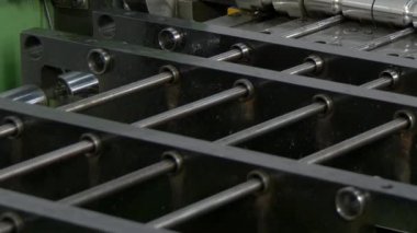 Bakır borular tüpler endüstriyel Cnc makine üzerinde bükme ve metal kesme.