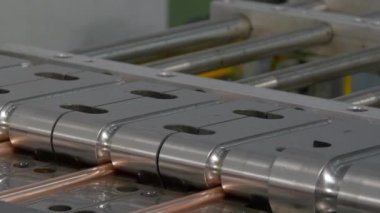 Bakır borular tüpler endüstriyel Cnc makine üzerinde bükme ve metal kesme.