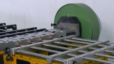 Bakır borular tüpler endüstriyel Cnc makine üzerinde bükme ve metal kesme.