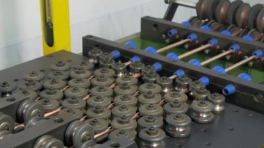 Bakır borular tüpler endüstriyel Cnc makine üzerinde bükme ve metal kesme.