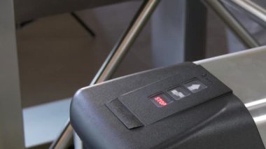 Turnike küçük kapı denetim noktasına Office elektronik geçiş.