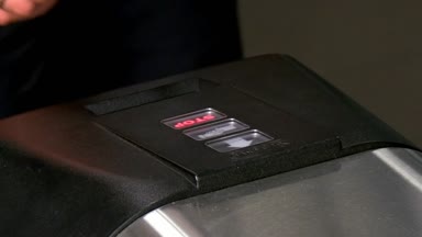 İnsanların ellerini turnike küçük kapı denetim noktası ofis elektronik Geçişi uygulamak.