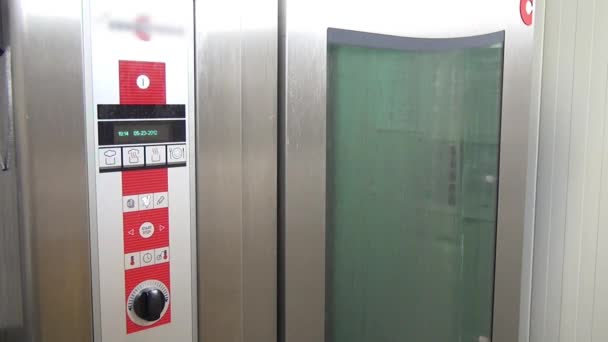 Horno industrial en la fábrica . — Vídeo de stock