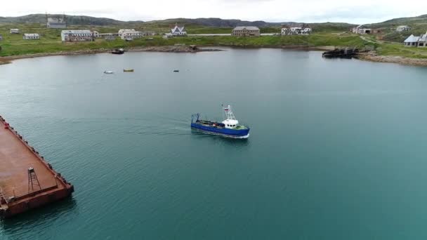 Visa Ovanifrån Wharf Vattenytan Stts Dalniye Zelentsy Barents Hav Lugn — Stockvideo