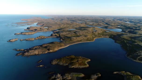 Aerial landskap av Stts Dalniye Zelentsy i Barents hav. — Stockvideo