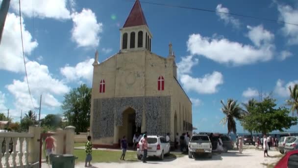 Iglesia CIONA con conchas marinas . — Vídeos de Stock