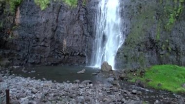 Fautaua şelale Fransız Polinezyası Tahiti Adası.