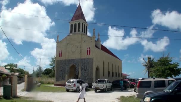 Eglise TIONA avec coquillages . — Video