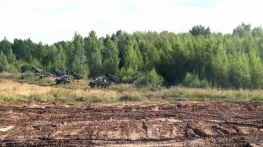 M-21 alan reaktif sistemi askeri Bm-21 savaş aracı.