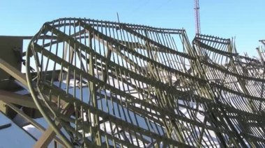 Kalıntıları eski askeri şehirde bir radar istasyonu yok.