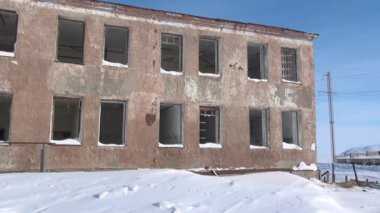 Şehir kömür madenlerinde evde kadar kuzeyinde Rusya Çukotka üzerinde terk edilmiş. Ghost Town Gudym için bir yol. Eski askeri kasaba. Takip edenler için benzersiz yer.
