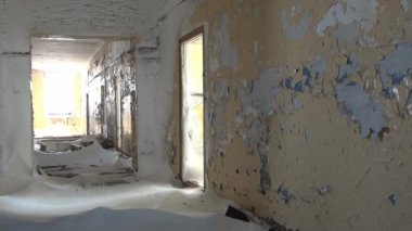Odalar şehir kömür madenlerinde kadar kuzeyinde Rusya Çukotka üzerinde terk edilmiş evde.