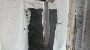 Kadar kuzeyinde Rusya üzerinde hayalet şehir şehir kömür madenlerinin evi terk.