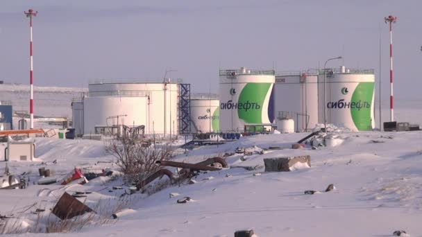 Tanklager anadyr Stadt im hohen Norden Russlands. — Stockvideo