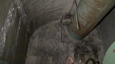 Eski Sovyet askeri undergroundbase hayalet beldesi Gudym paslı boruları.