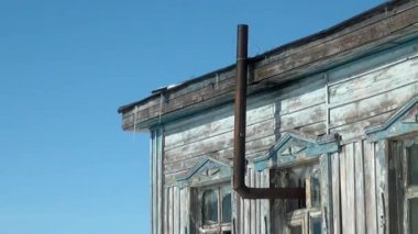 Terk edilmiş ev, Rusya 'nın kuzeyindeki Gudym Anadyr-1 Chukotka hayalet kasabası..