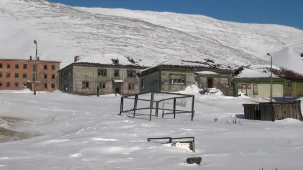 Verlassene Geisterstadt Gudym Anadyr-1 Tschukotka im hohen Norden Russlands. — Stockvideo