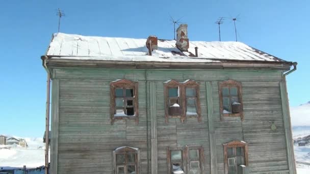 Övergiven hus spökstad Gudym Anadyr-1 Chukotka i långt norr om Ryssland. — Stockvideo